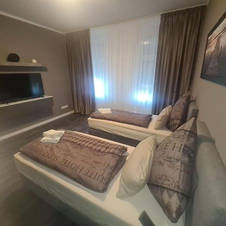 Apartament Suite 3 Bernburg Buitenkant foto