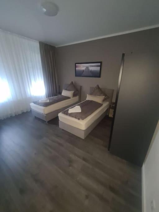 Apartament Suite 3 Bernburg Buitenkant foto