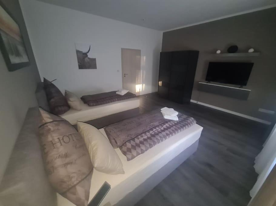 Apartament Suite 3 Bernburg Buitenkant foto